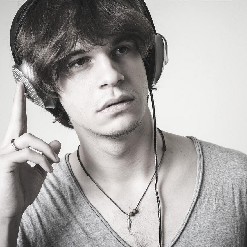 Home 5 desat boy m10