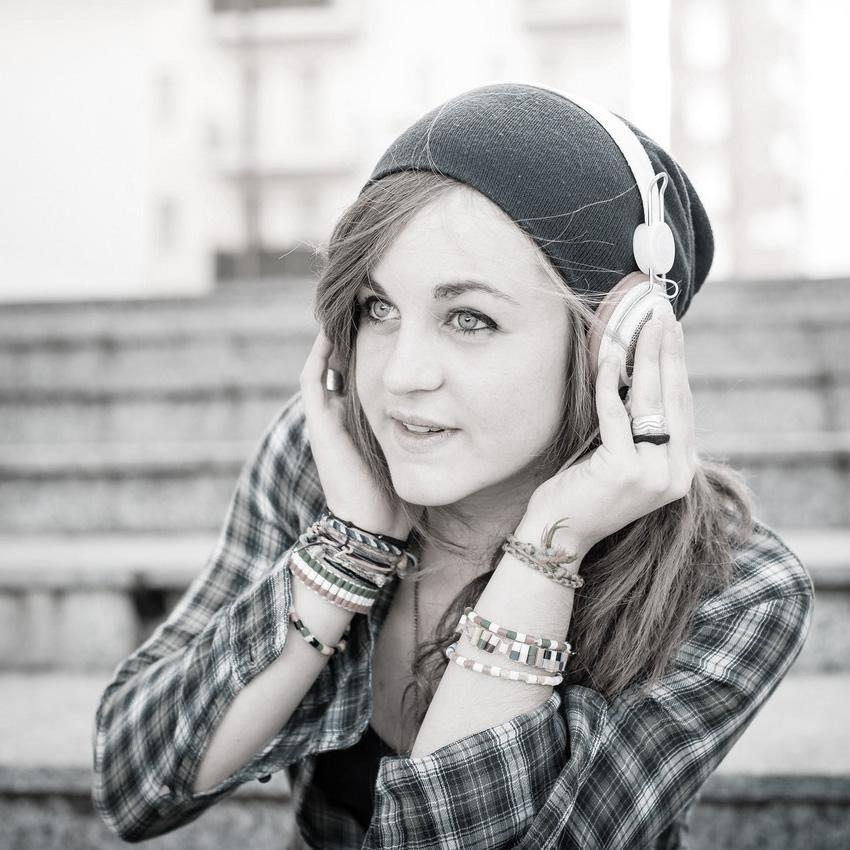 Home 2 desat girl m15